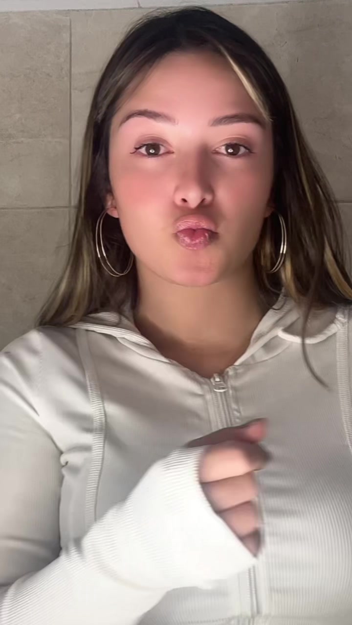 @MEL 🤍