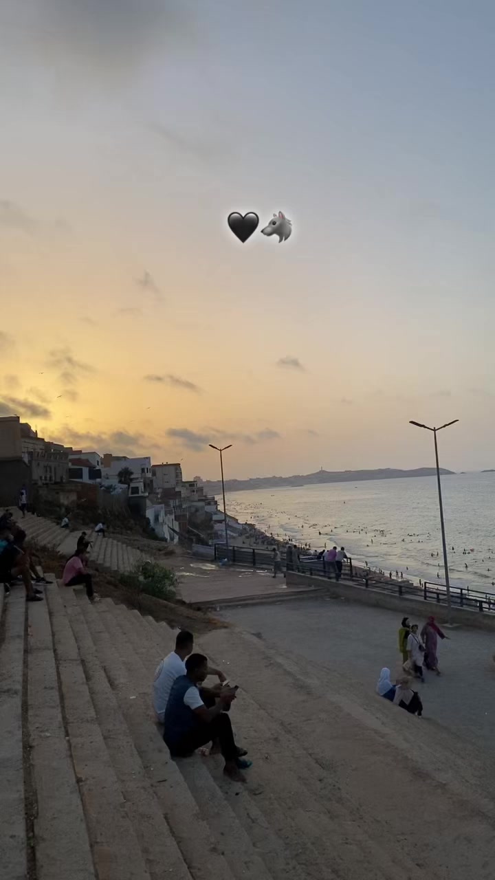 @D&Oslash;&oslash; L&atilde; R&atilde; 🖤