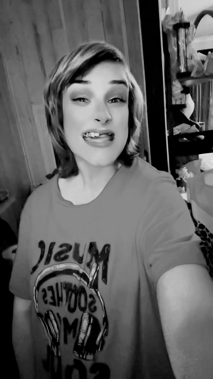@♥️BEAUTIFUL QUEEN♥️