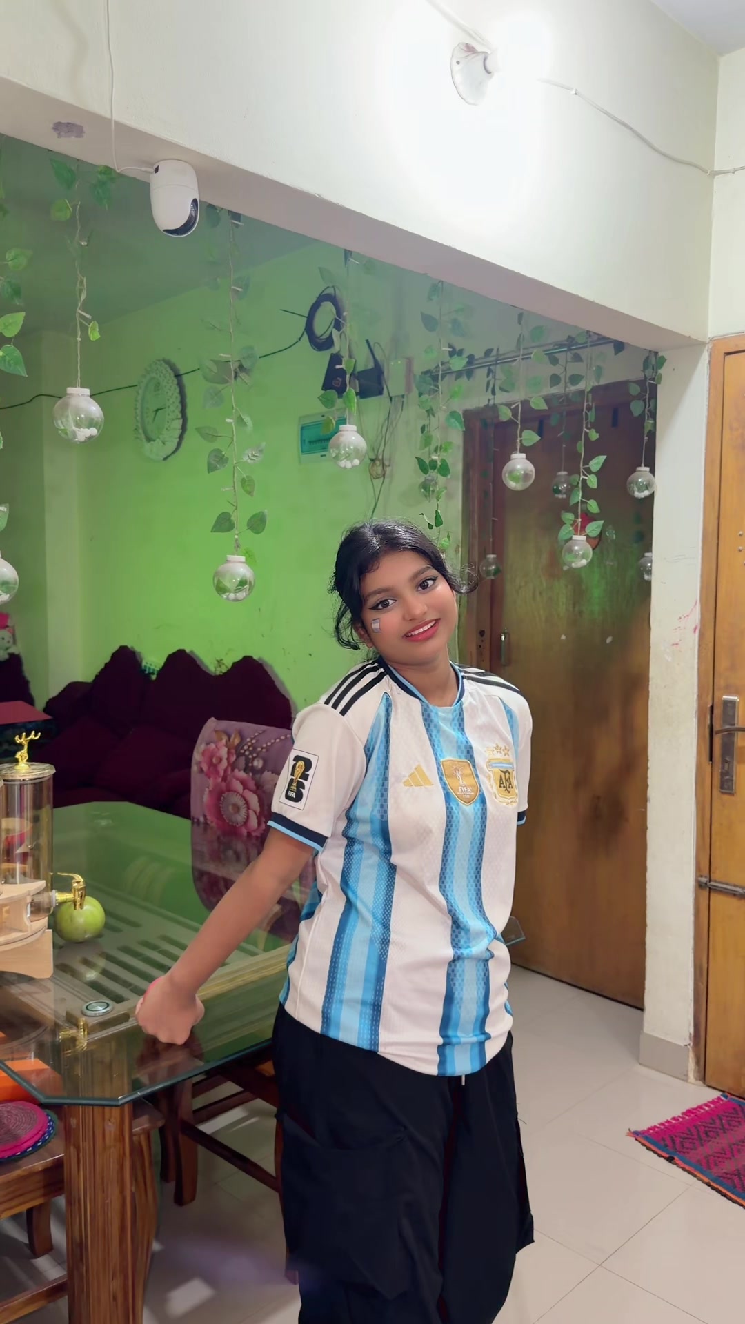 @Sara Vlogs