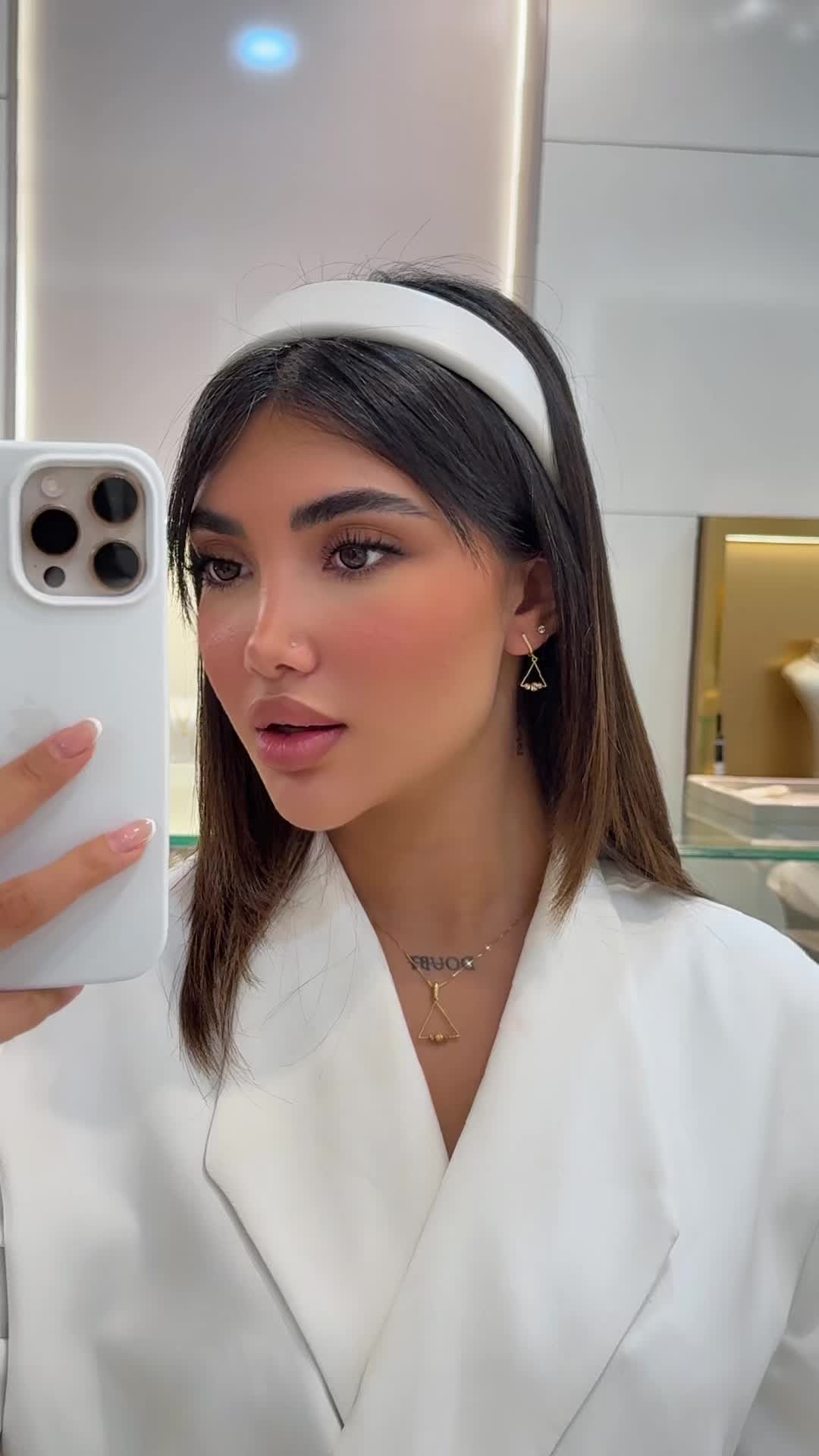 @yasna_moradi