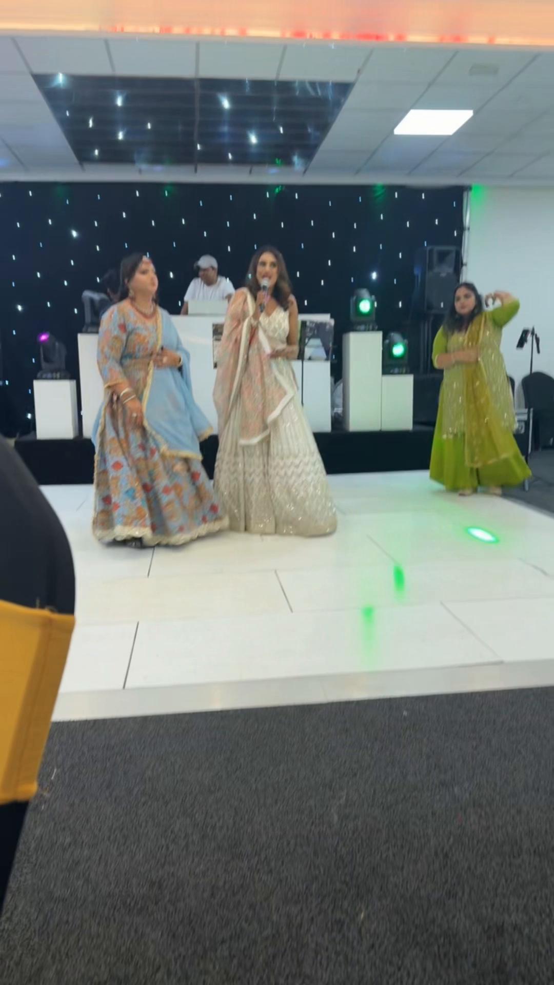 @NindyKaur