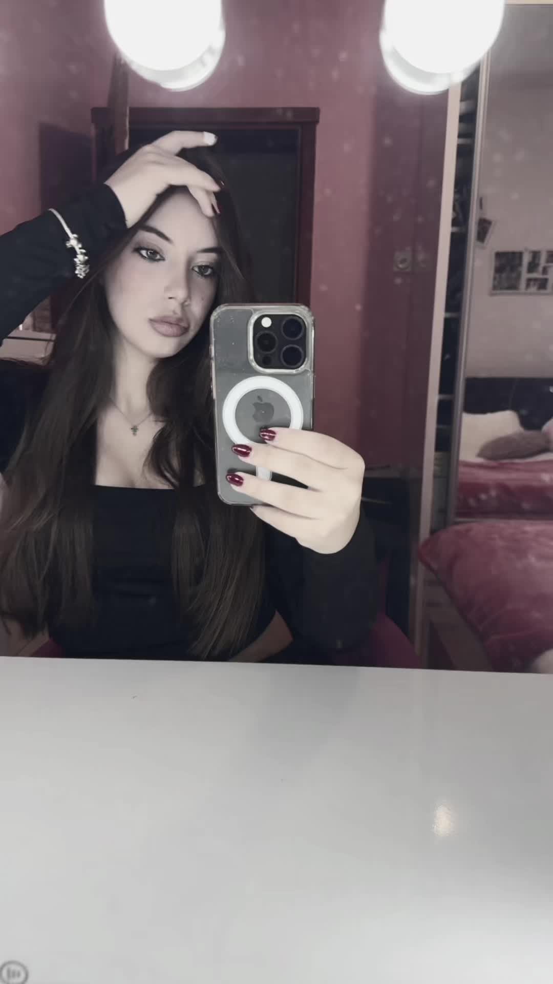 @niiiksyyy_