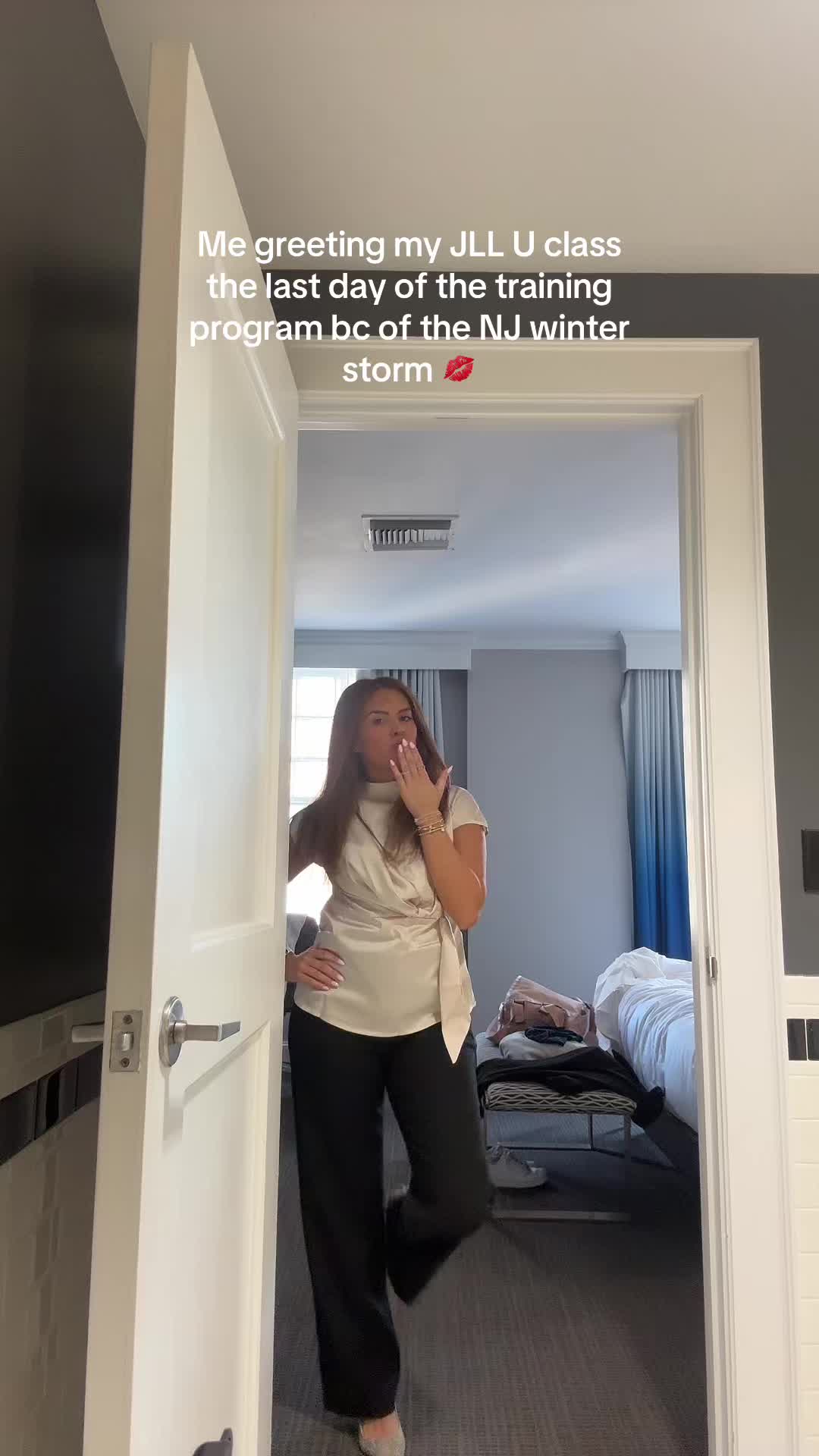 @Ava