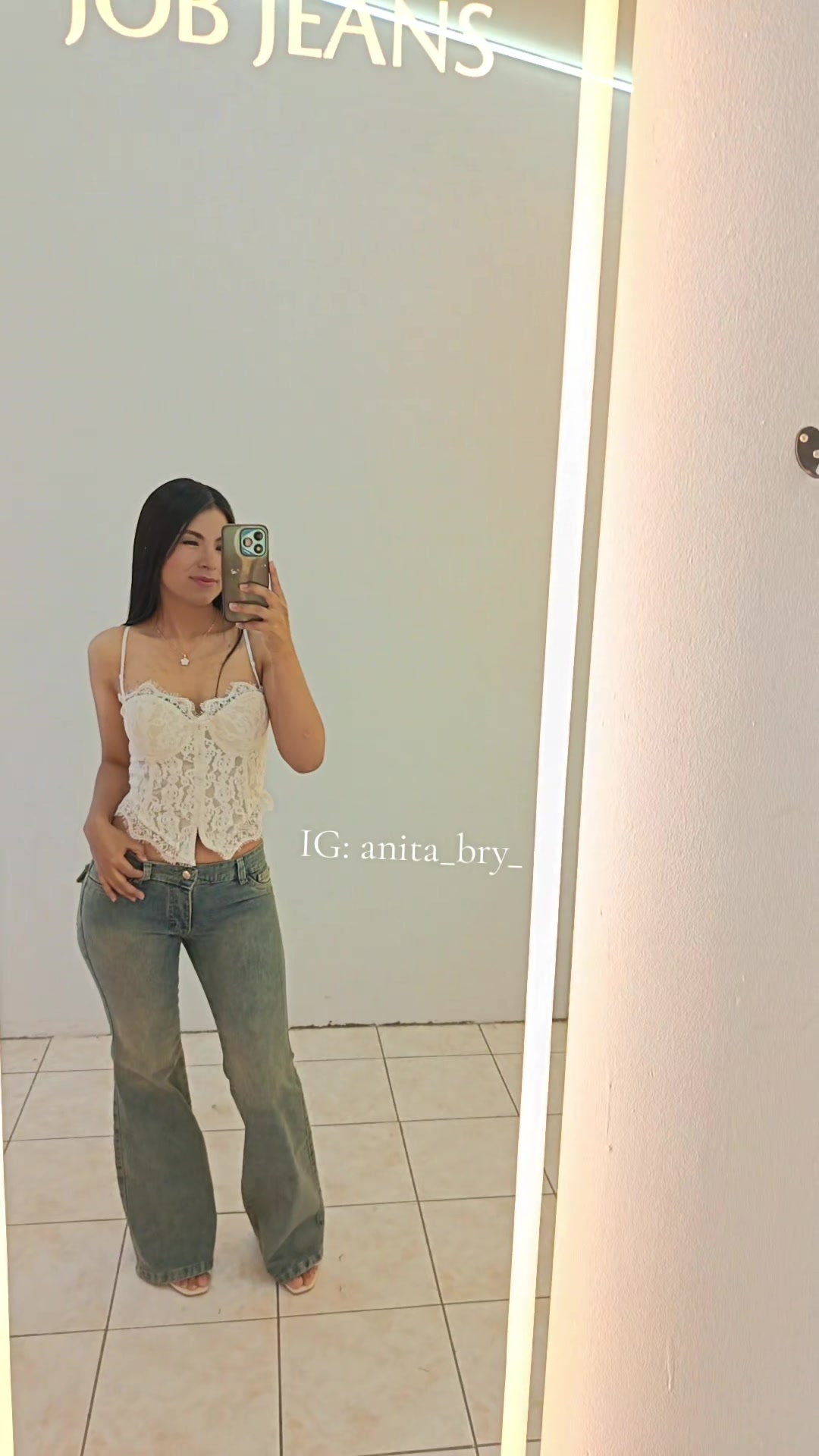 @ANITA 👑💚