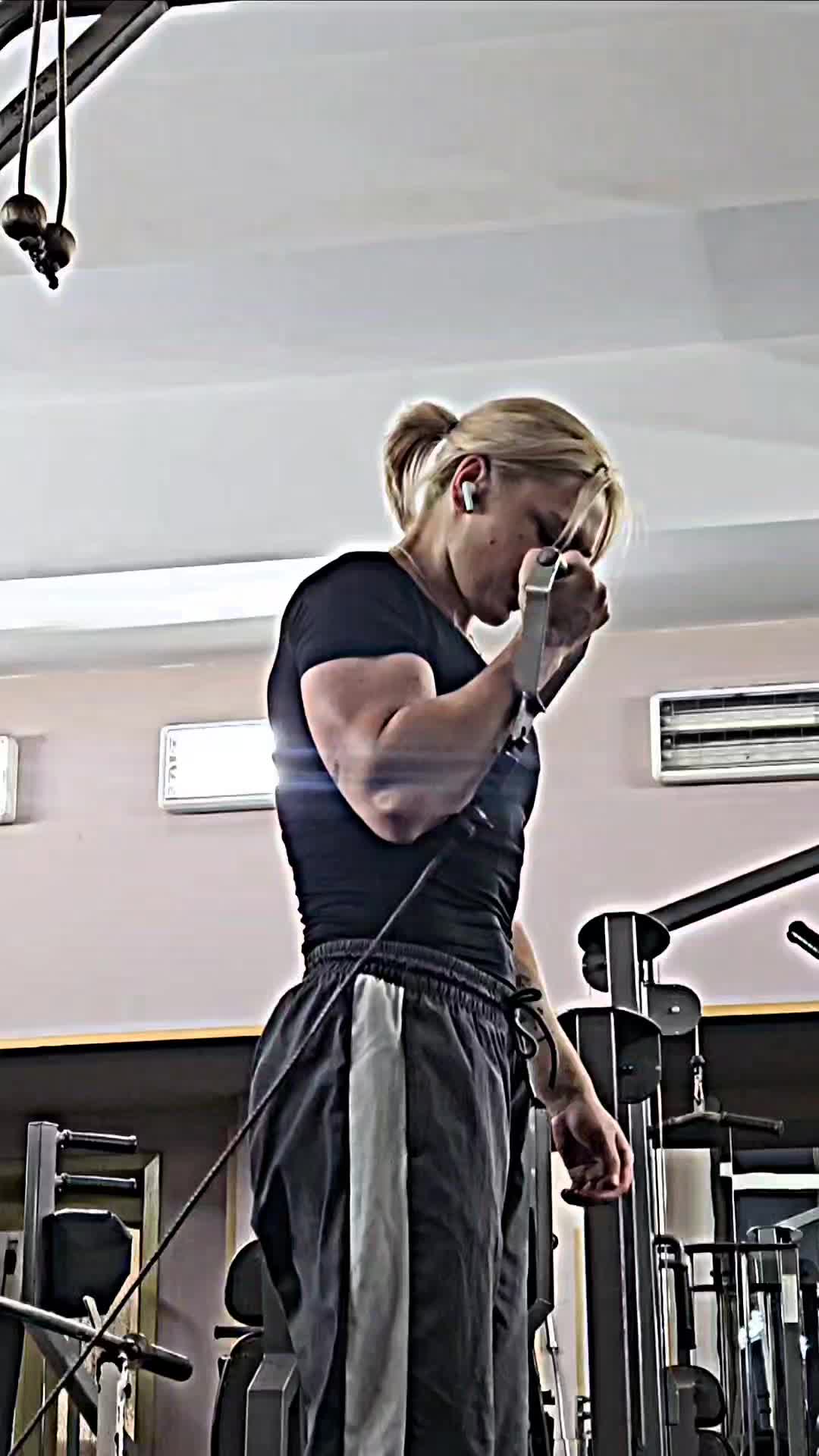 @muscle_blondi