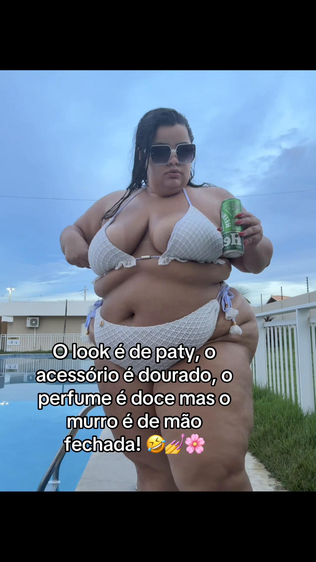 @Juliane Dias Plus size