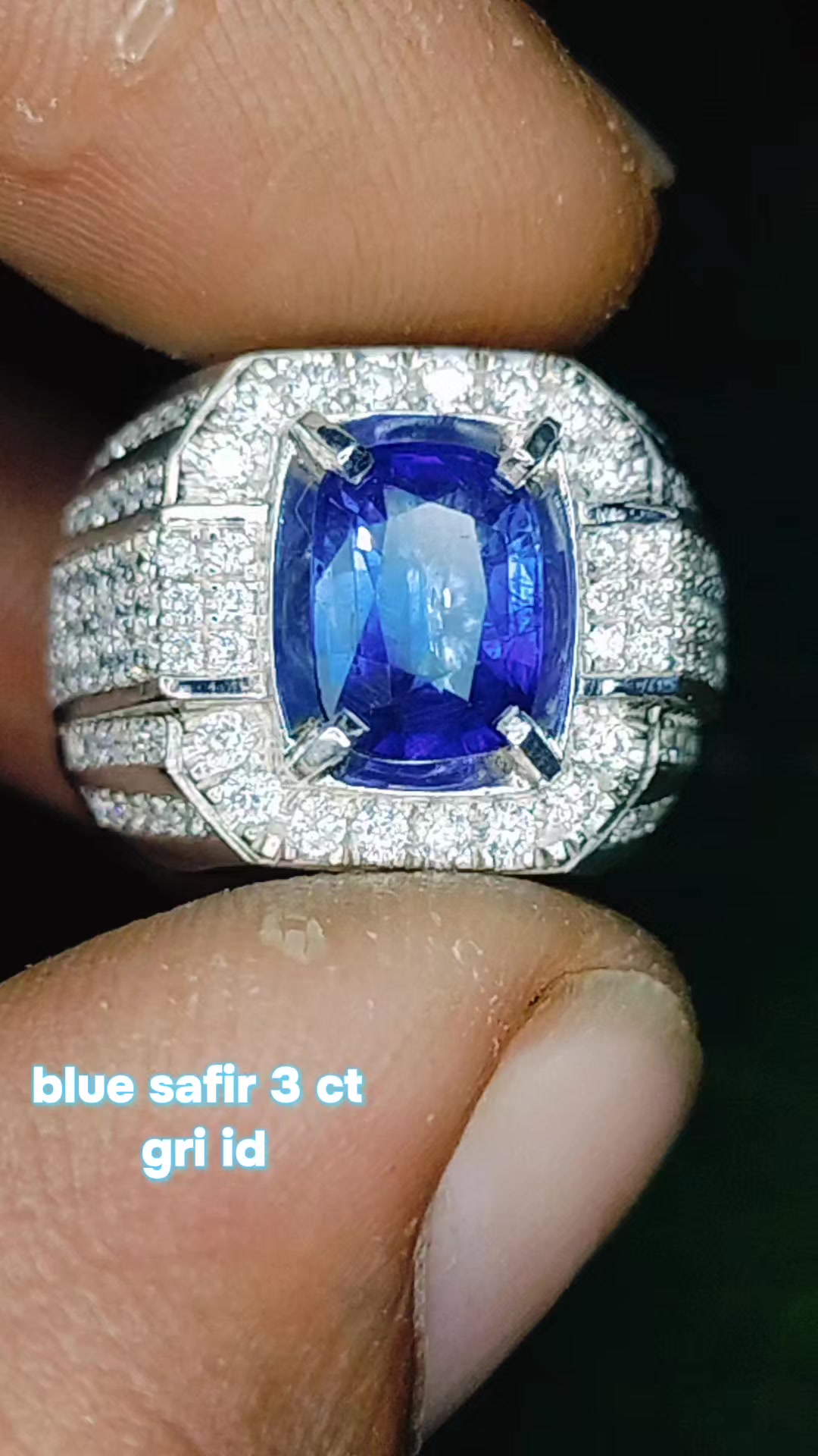 @uzzy gemstone