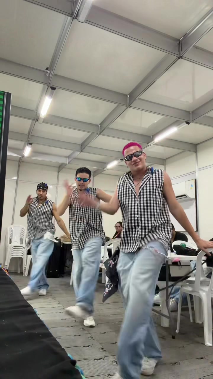 @hugosscl