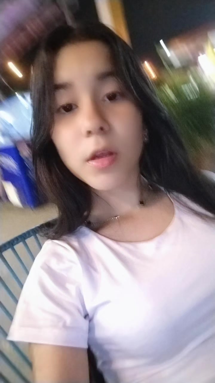 @bella valles