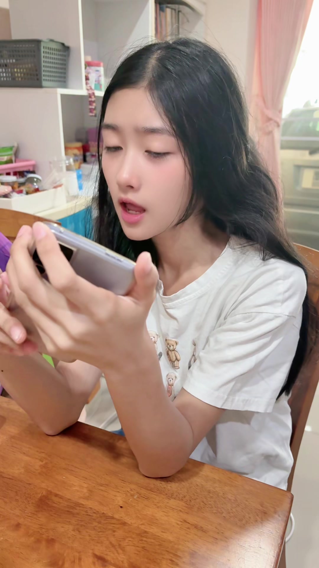 @Bee