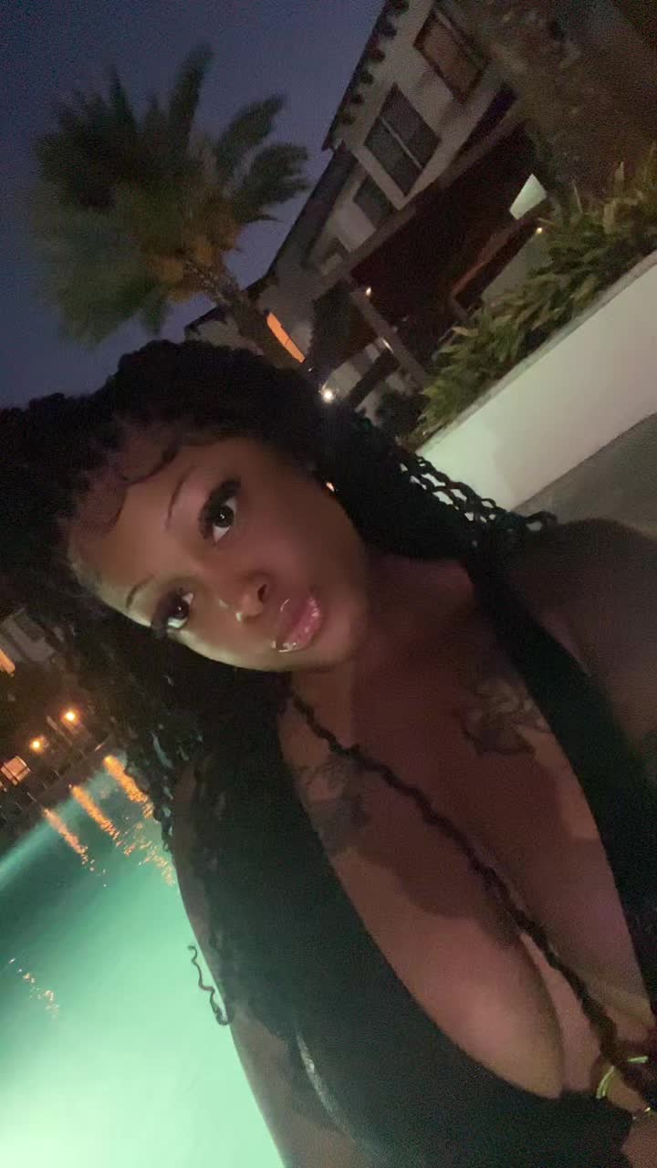 @shayla