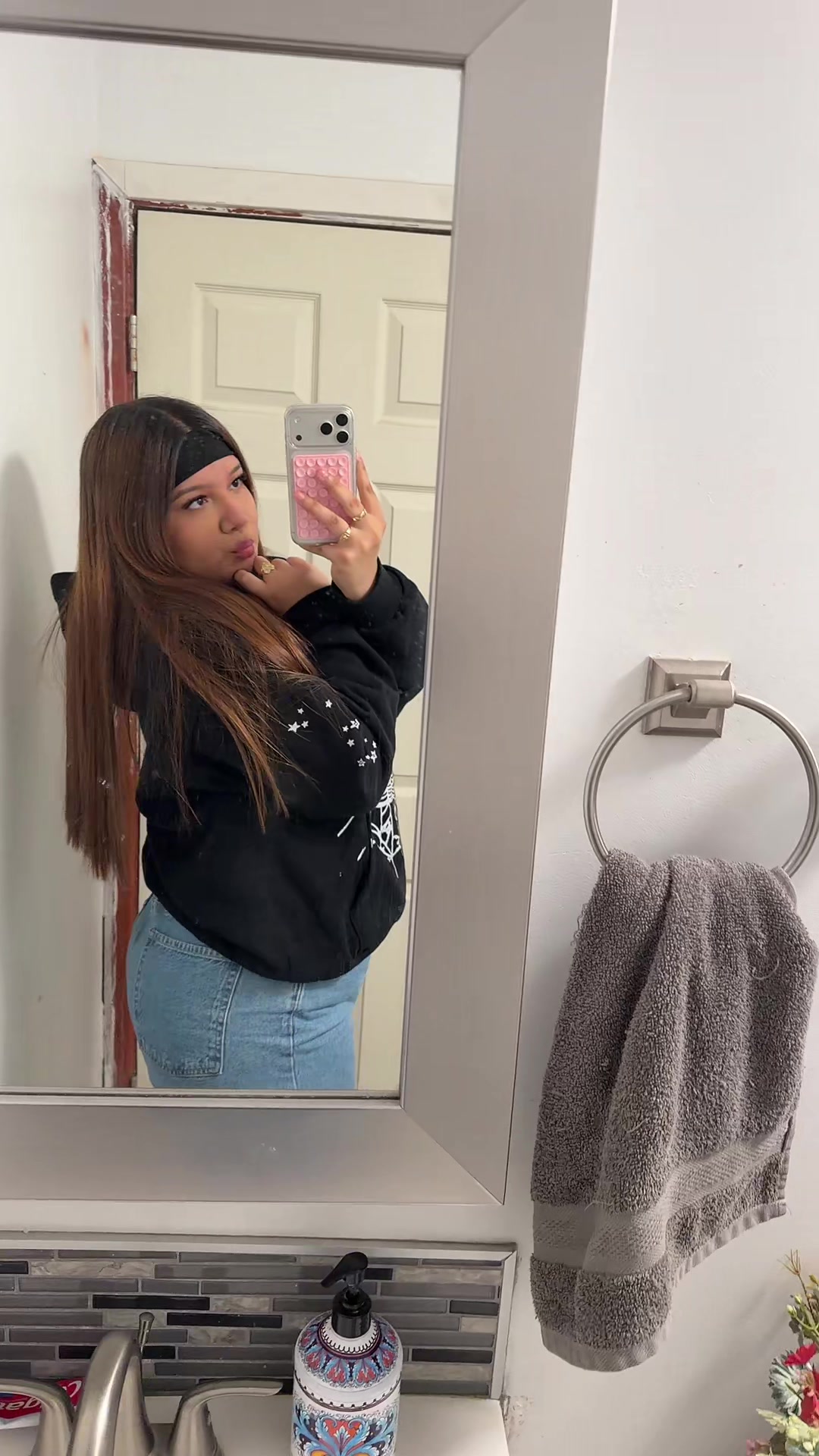 @_isaarelii