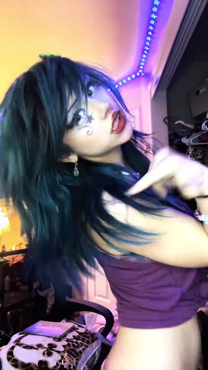 @ella.x.orcizm