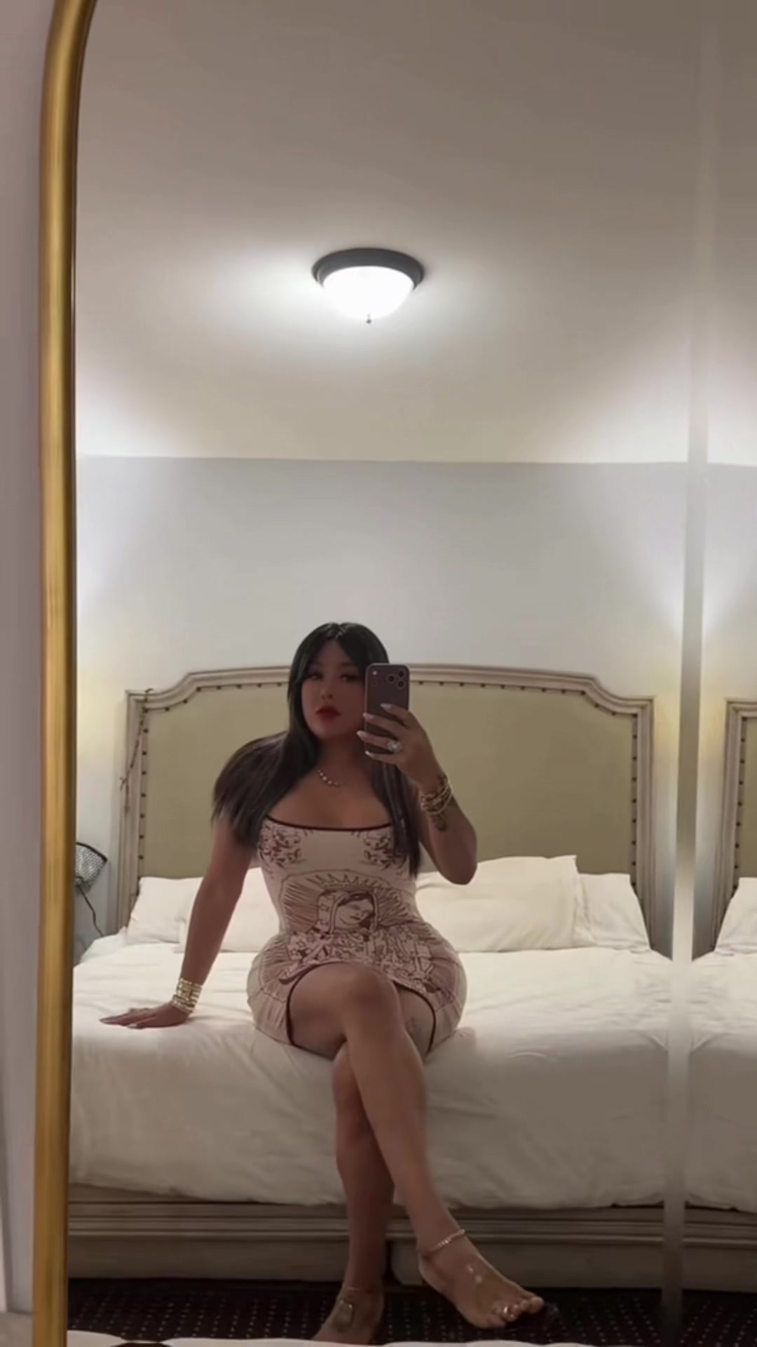 @abejareinaOficial👑