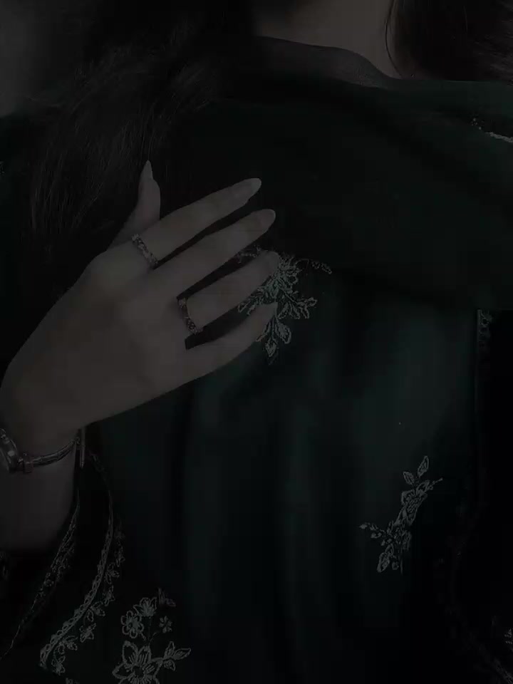 @- ๐๐ฌ๐ก๐๐๐ขึด๐ทอ