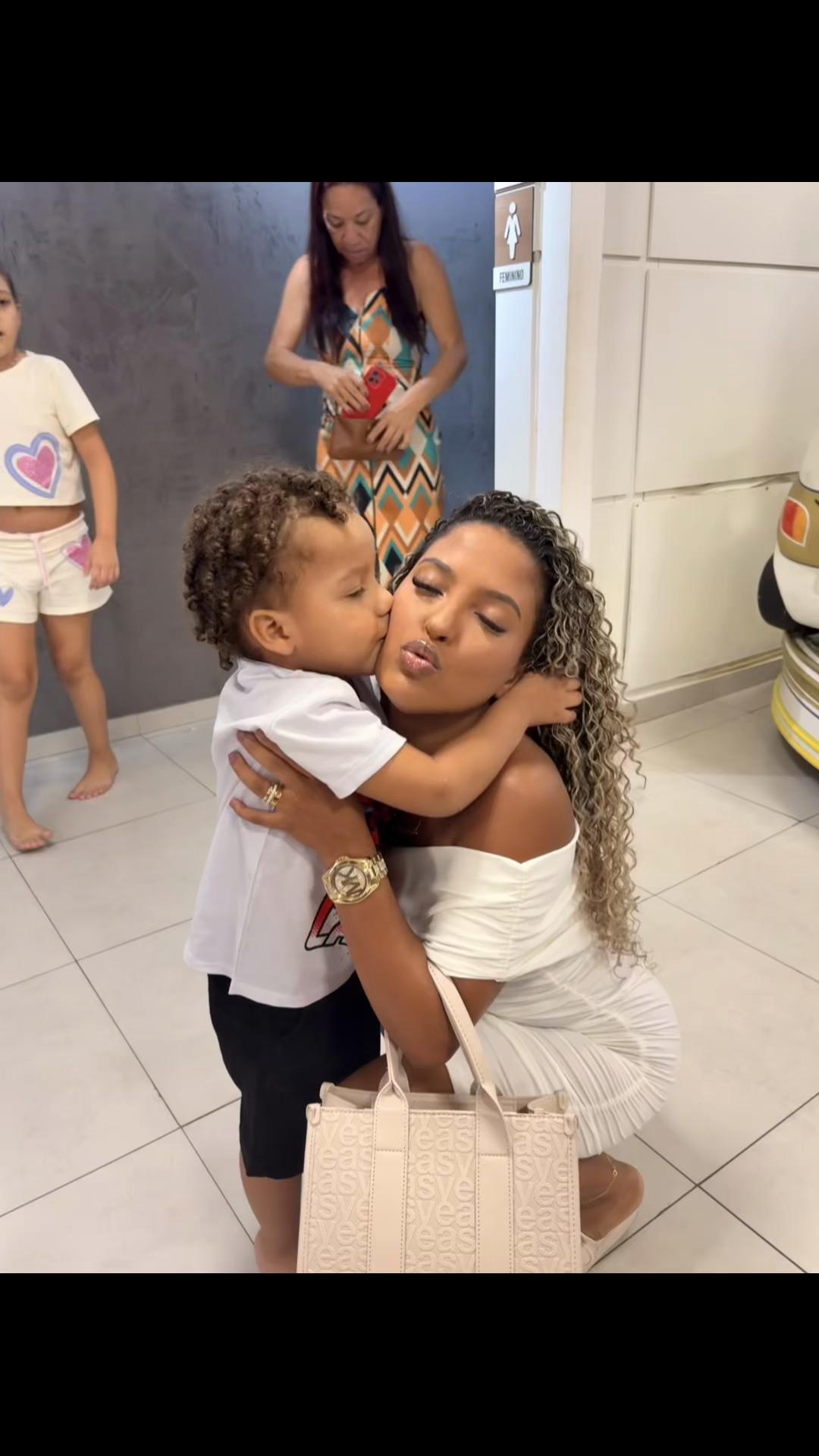 @Leticinha