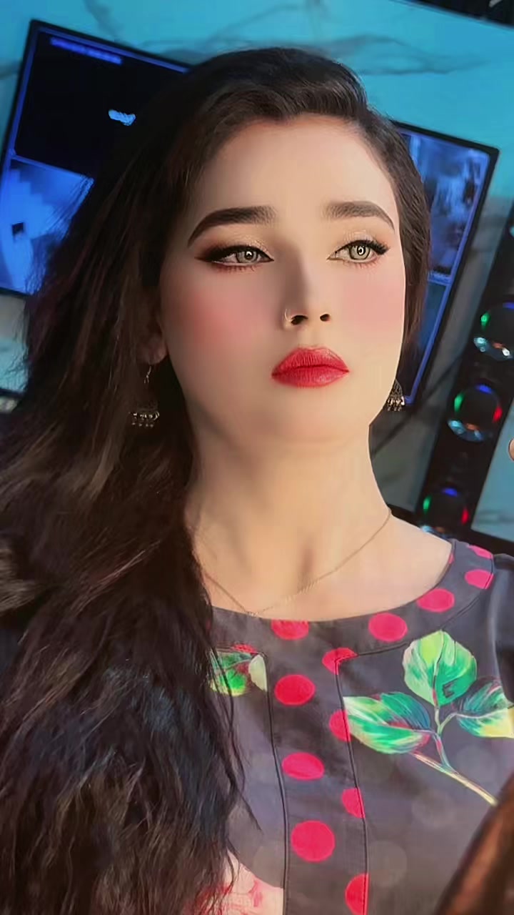@RimshaKhanofficial