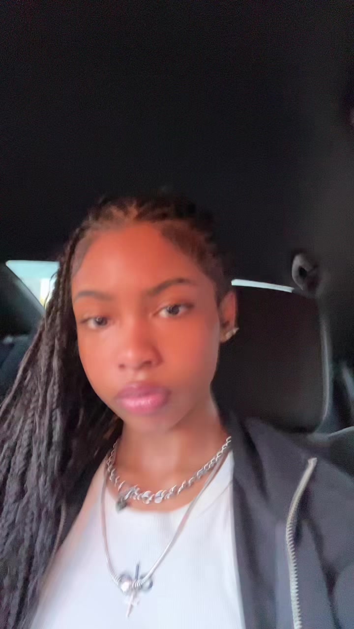 @🐰