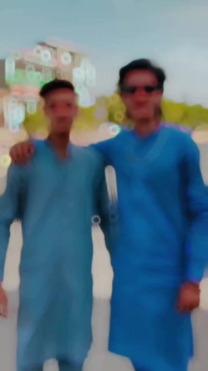 @sharooz