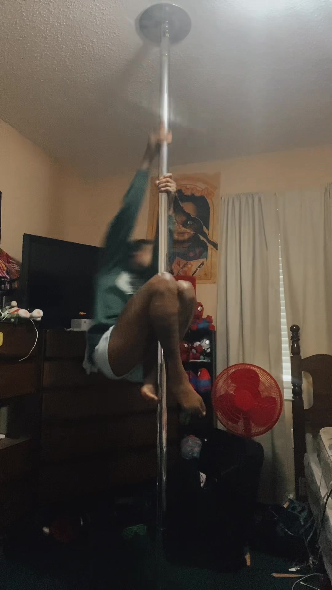 @laythatahhdown