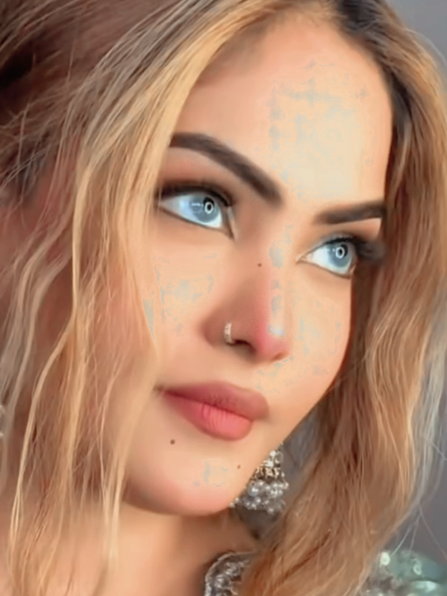 @🦋🧚♀️Rukaiyakhan🧚♀️🦋