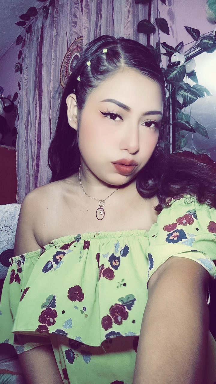@𝓩𝓾𝓻𝔂 🍓✨