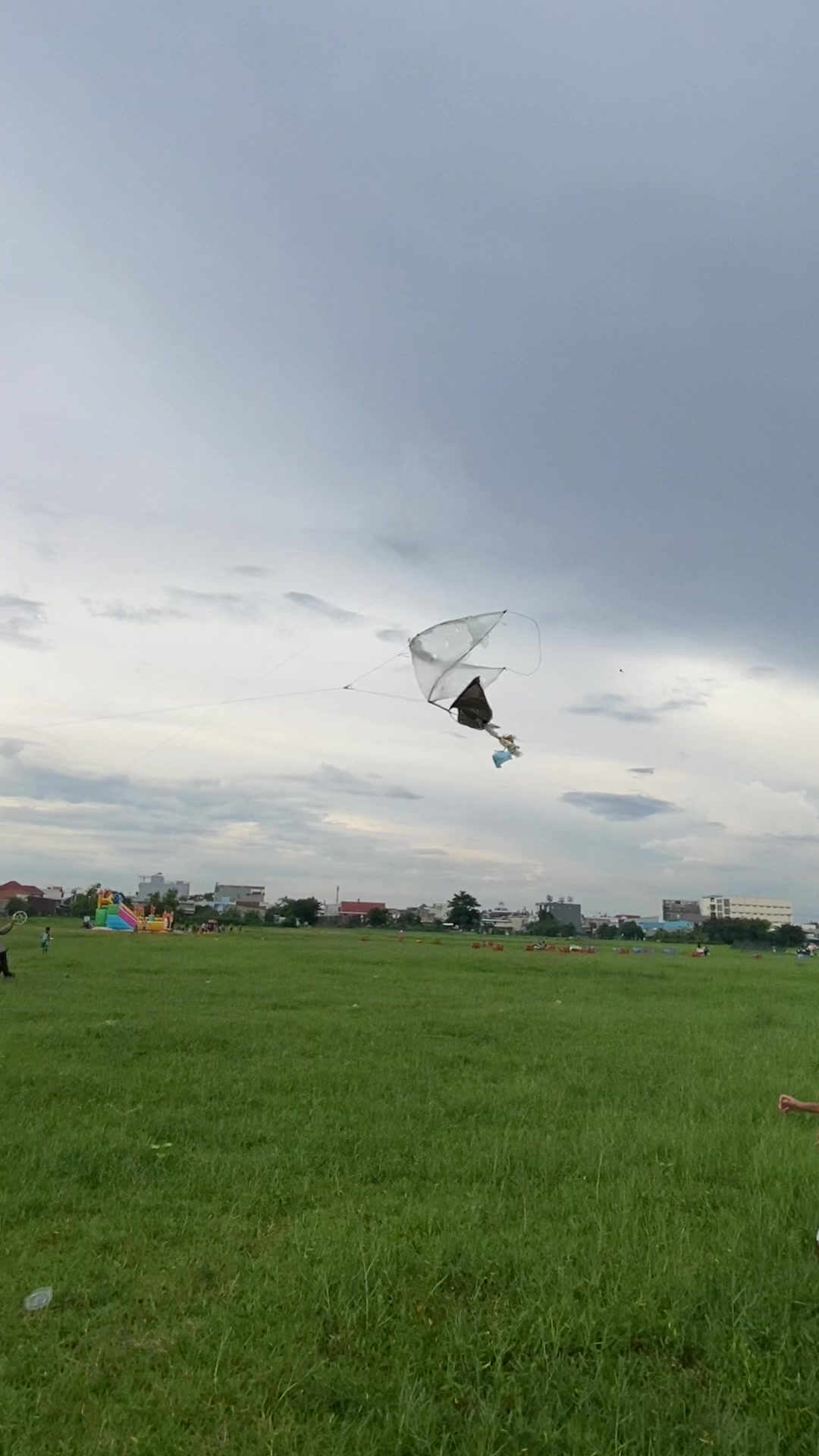 @Thả diều c&ugrave;ng Lợi