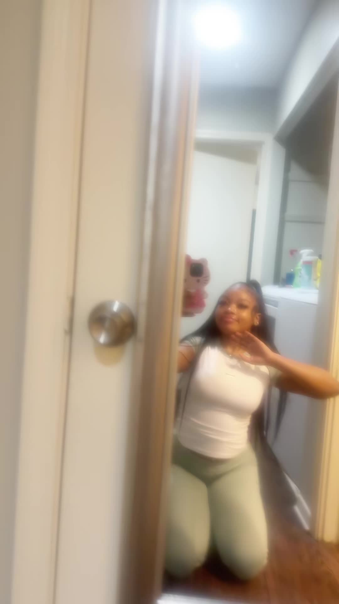 @knicolethed0ll