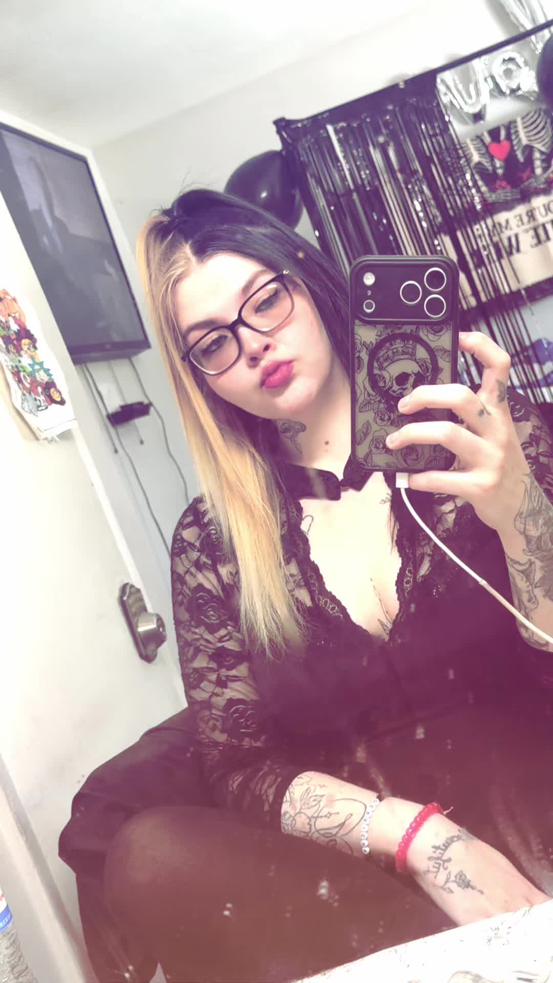 @that_whitegirrl