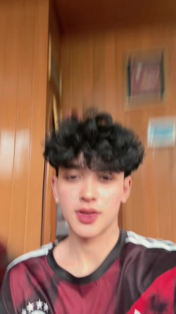 @🧑🏻&zwj;🦱