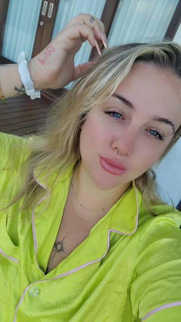 @AliceBlush