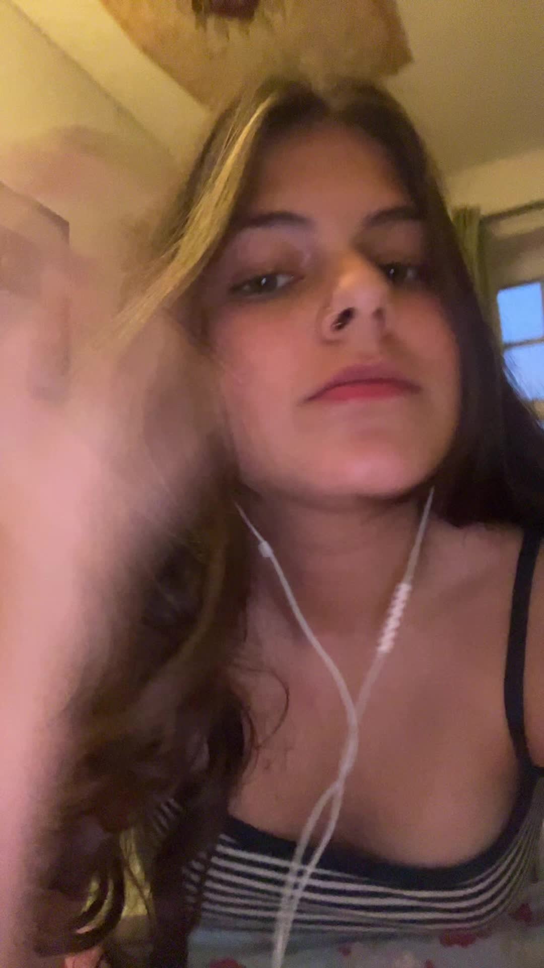 @𝐌𝐢𝐥𝐚 🪷🌛