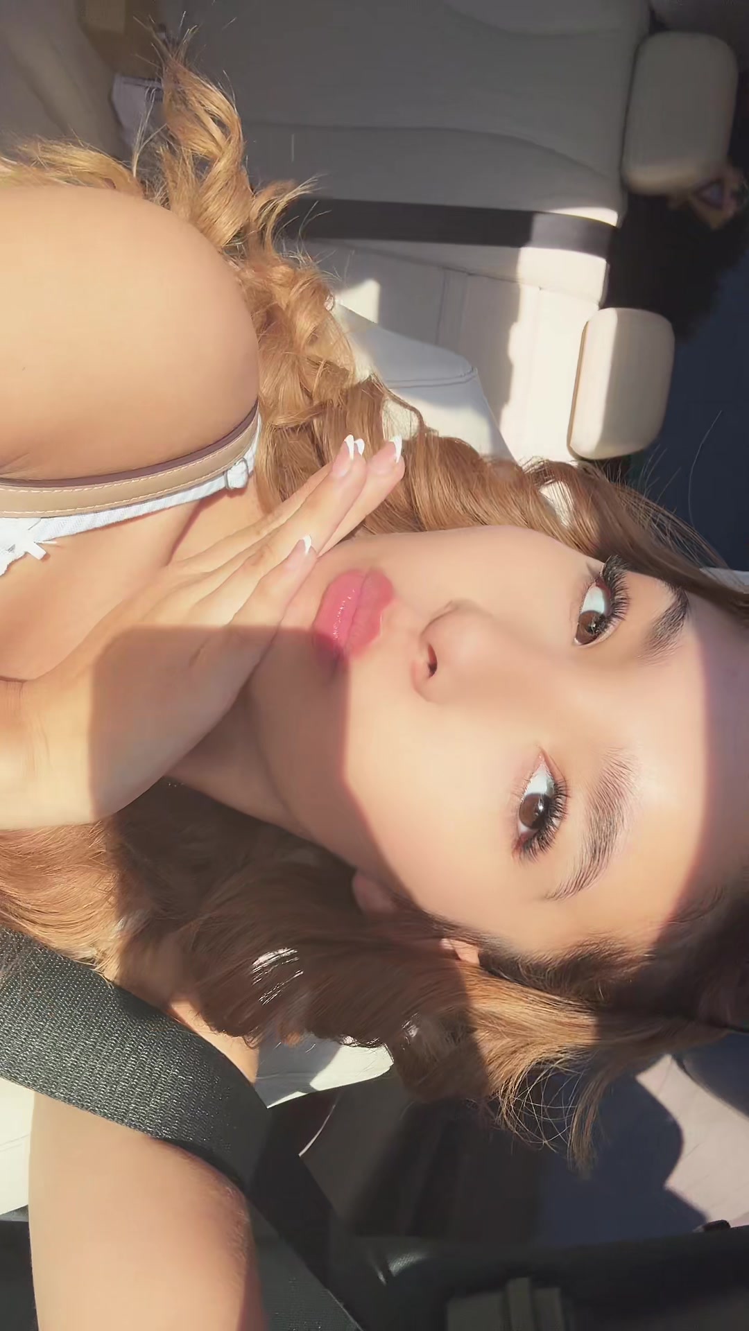 @𝒦𝒶𝓎𝓁𝒾𝓃𝜗𝜚