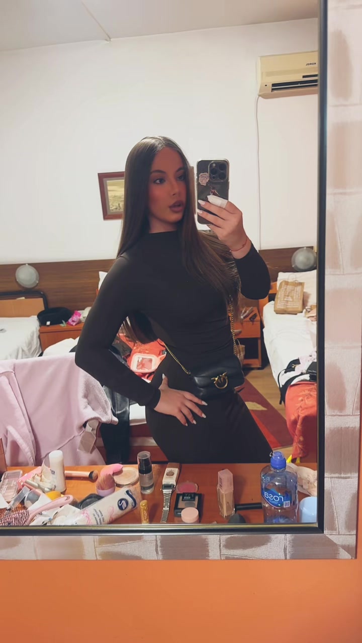 @niiiksyyy_