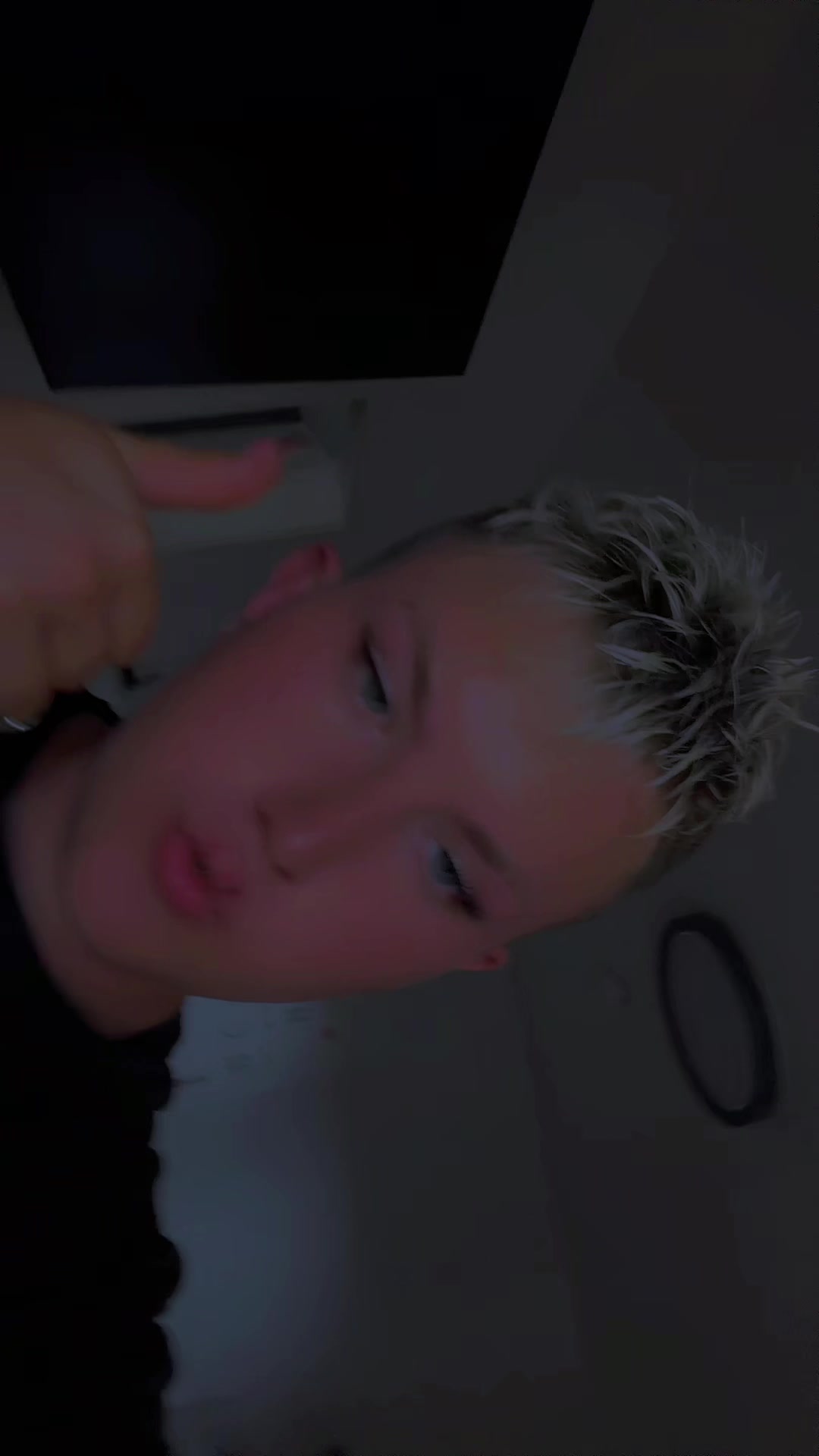 @xRxnxnxyx