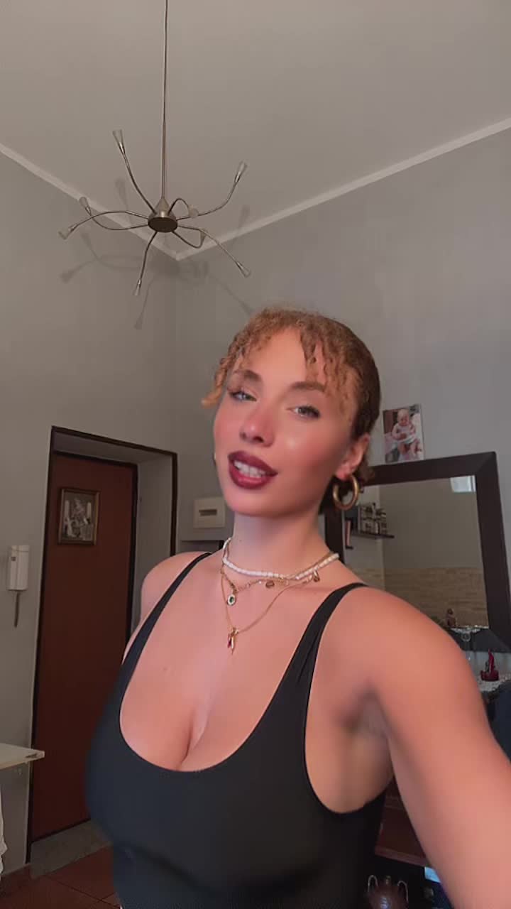 @Raffaella_Esposito