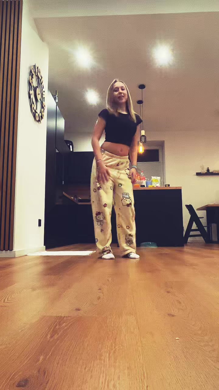 @vali_dance.acc