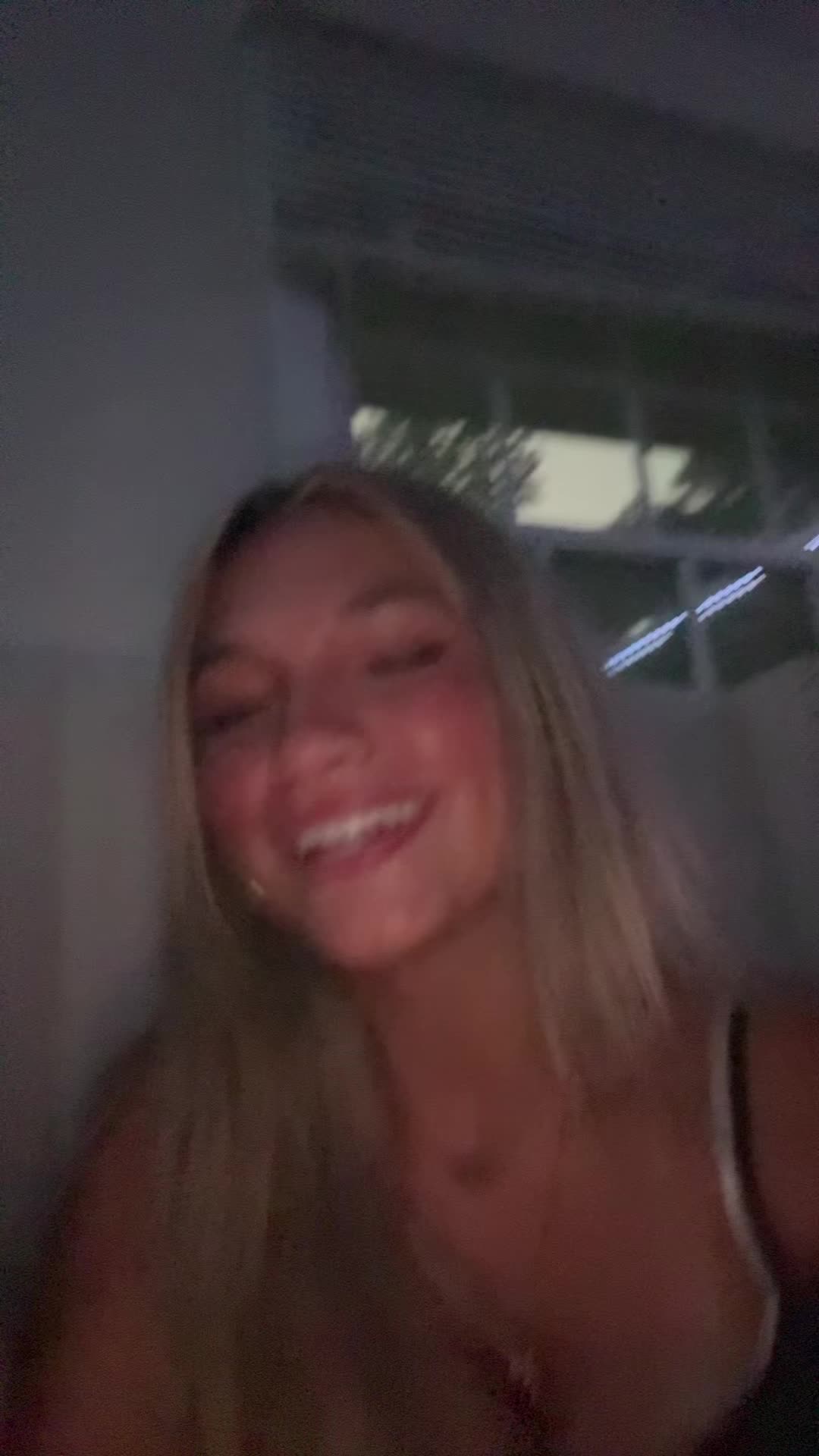 @👾