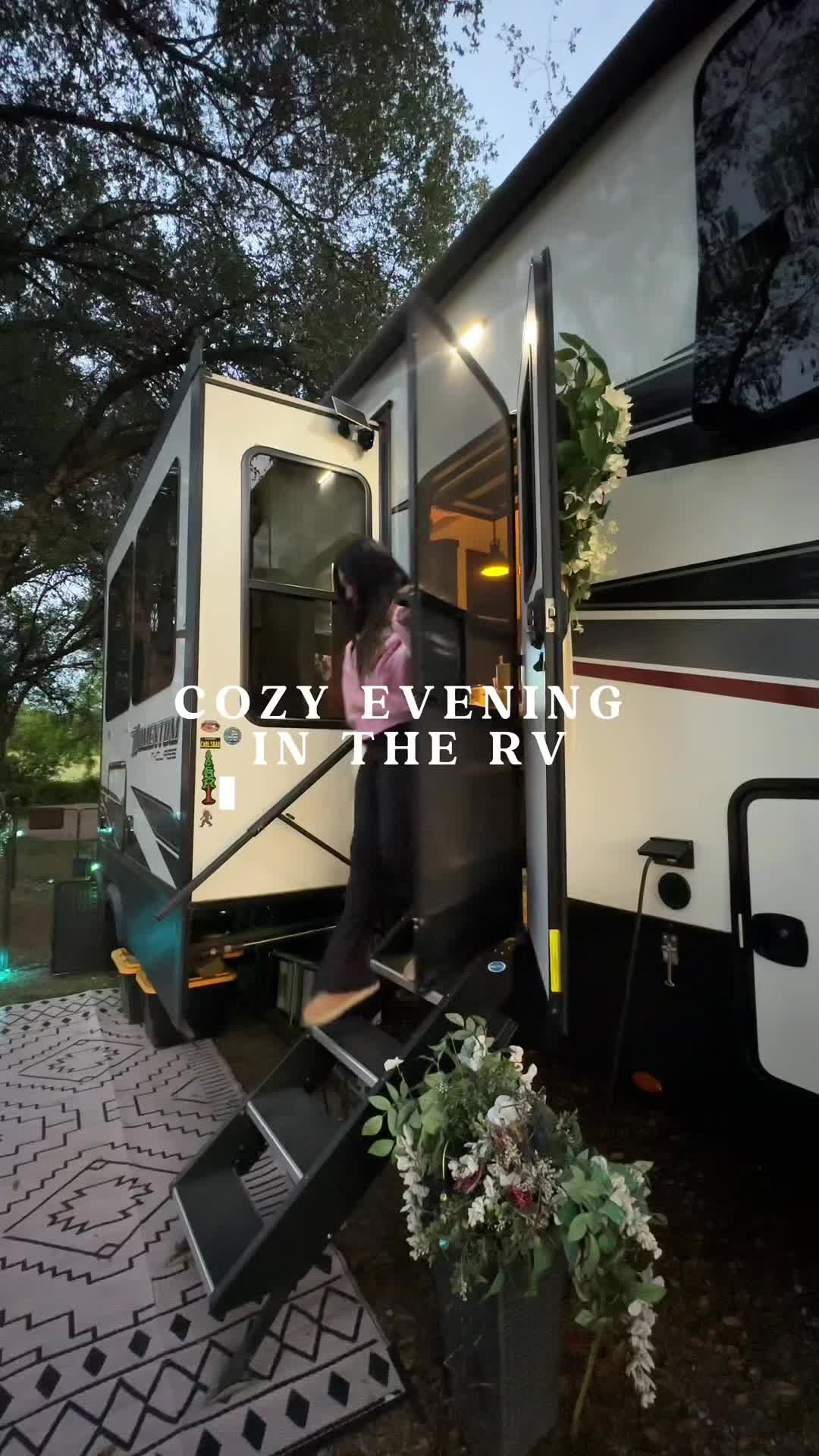 @Celine 🖤⚡️ RV housewife