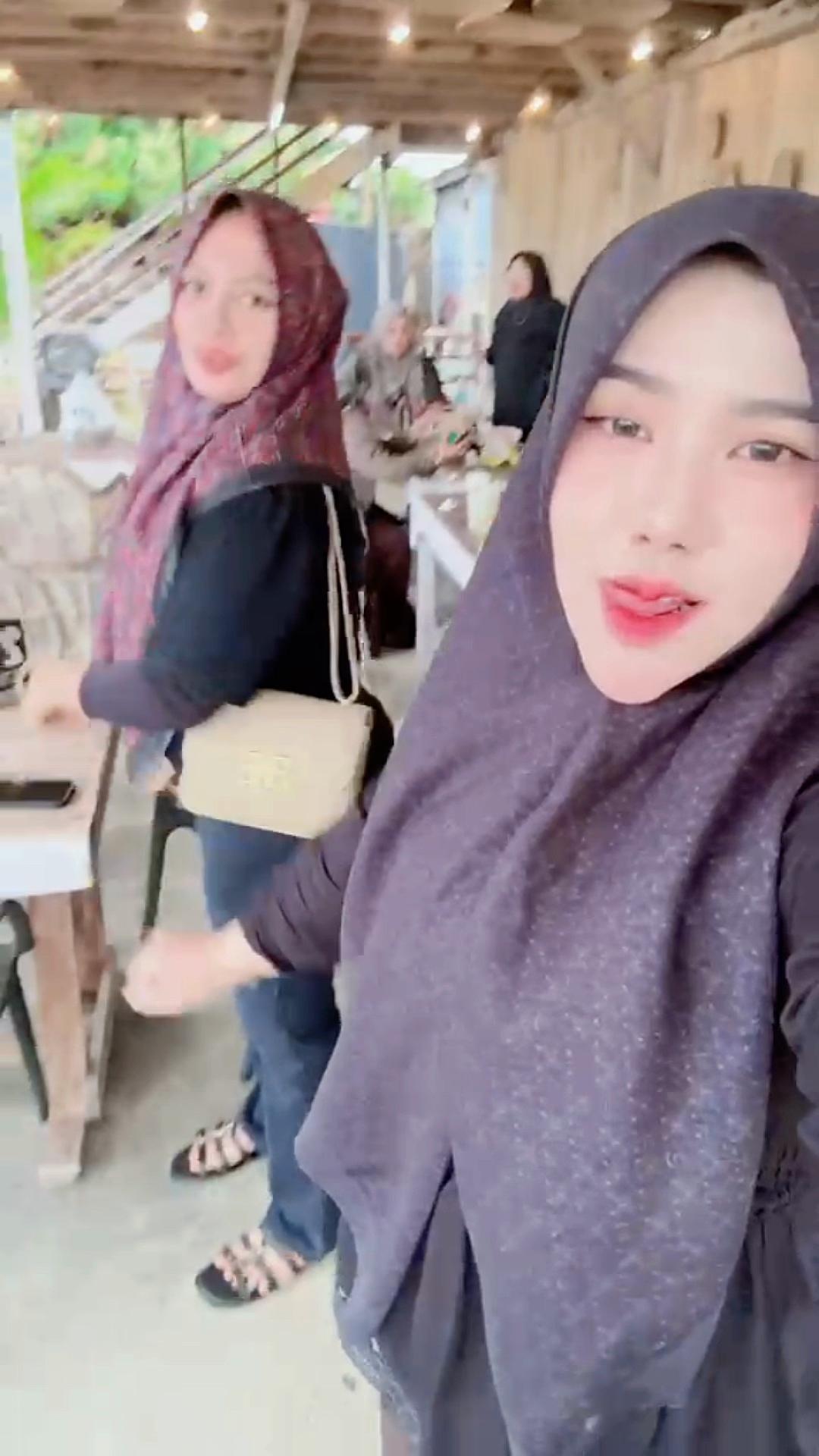 @Emy Mijar