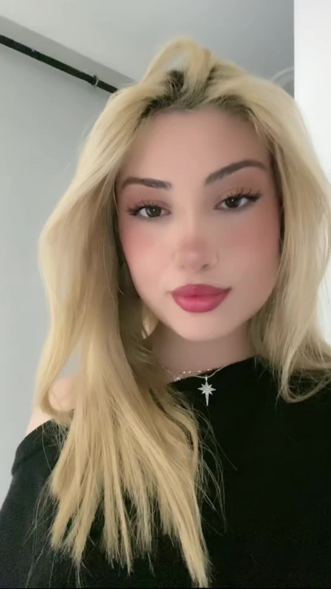 @alyell_