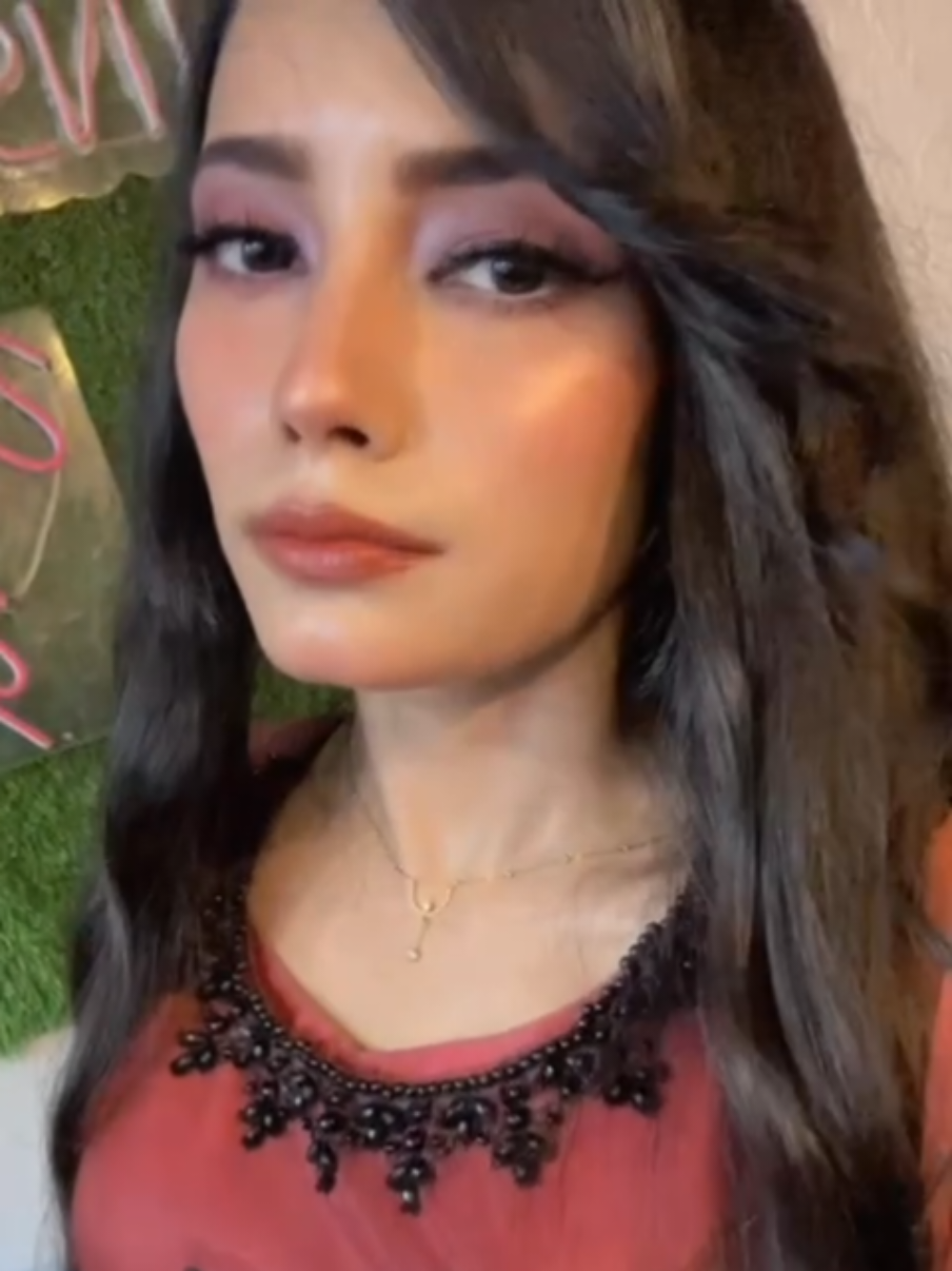 @Farheen Amir (inshasalon)