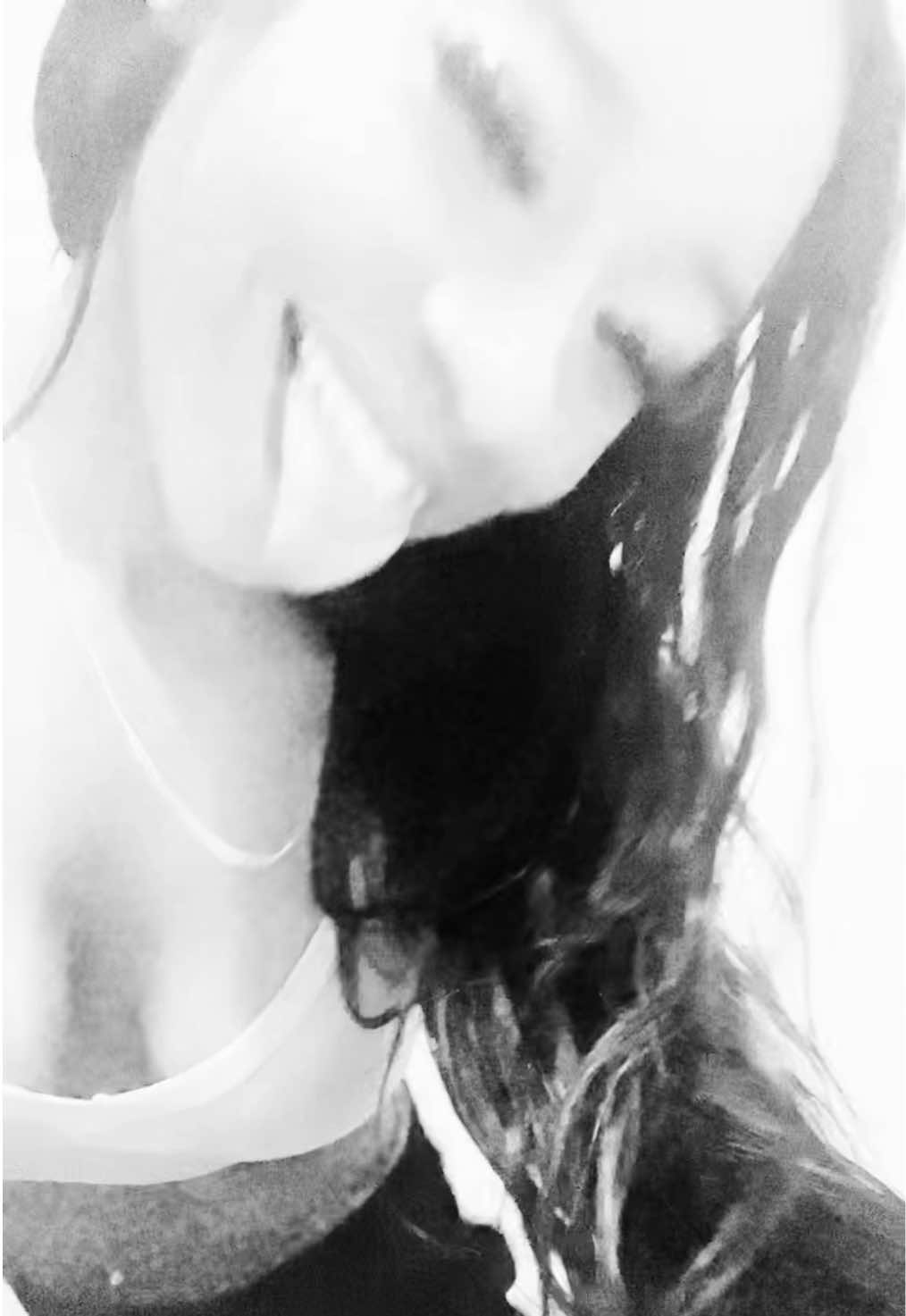 @🥰C H 👑 N 🌹 L 🗝️