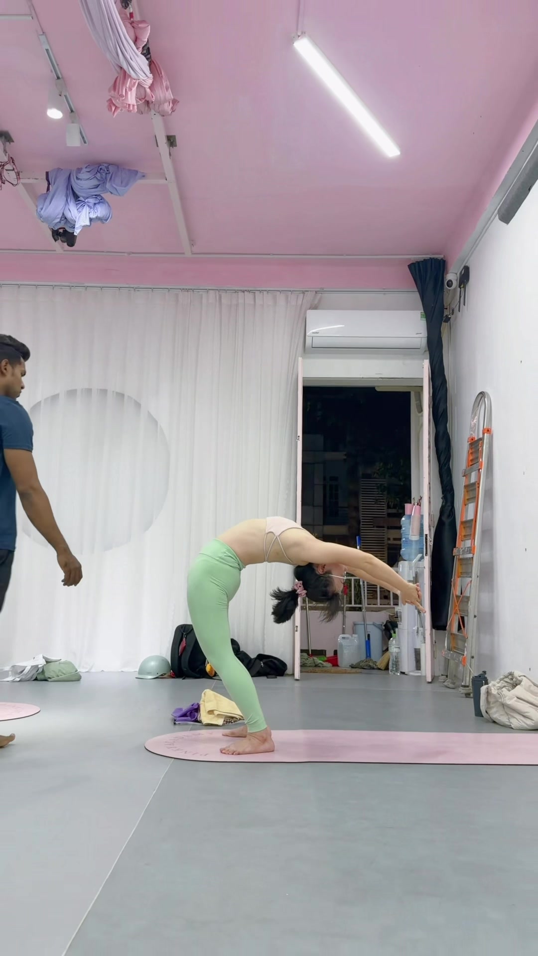 @Tiênyoga_Barney