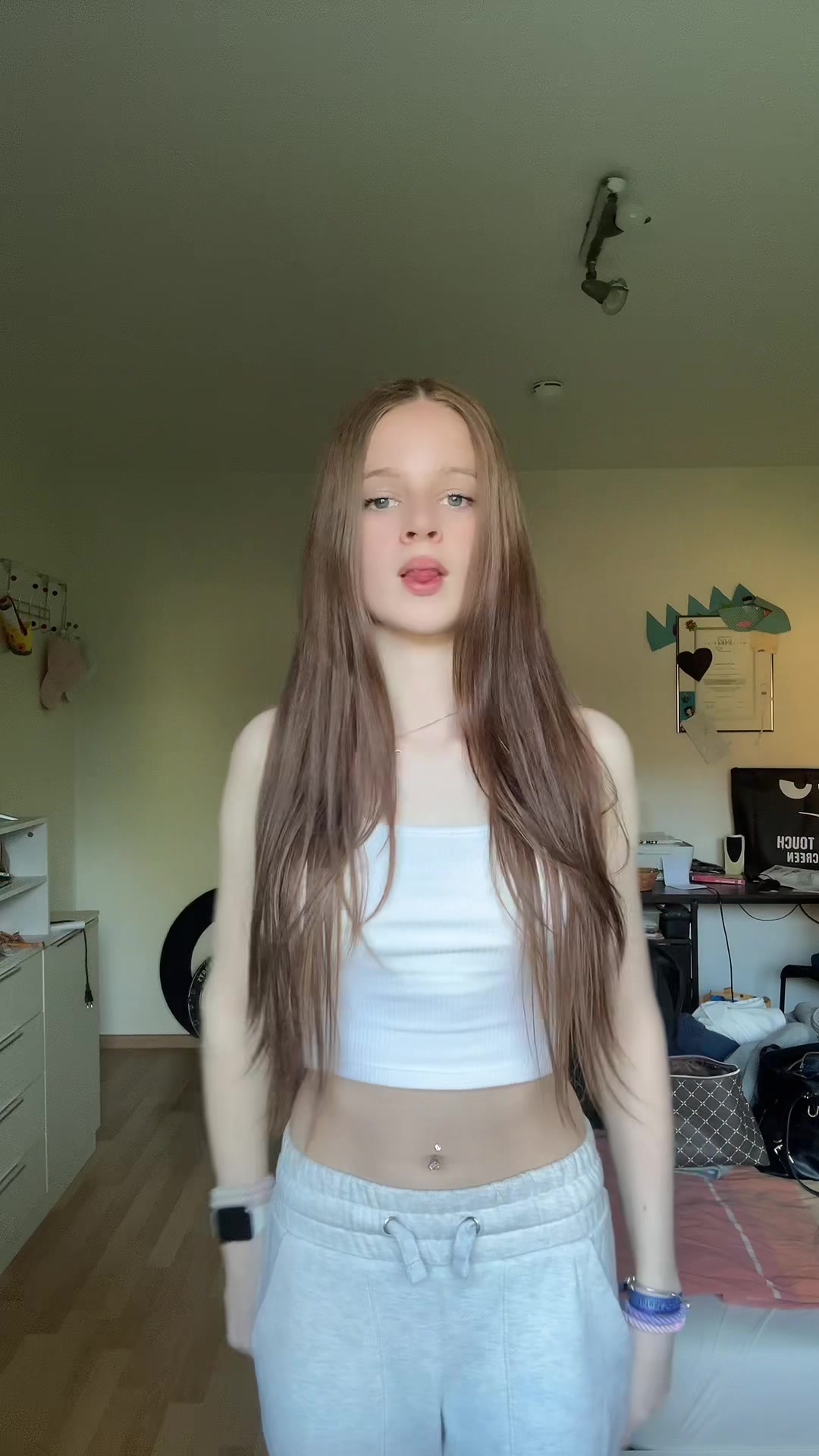 @𝓁𝒾𝓋𝒾 🎀