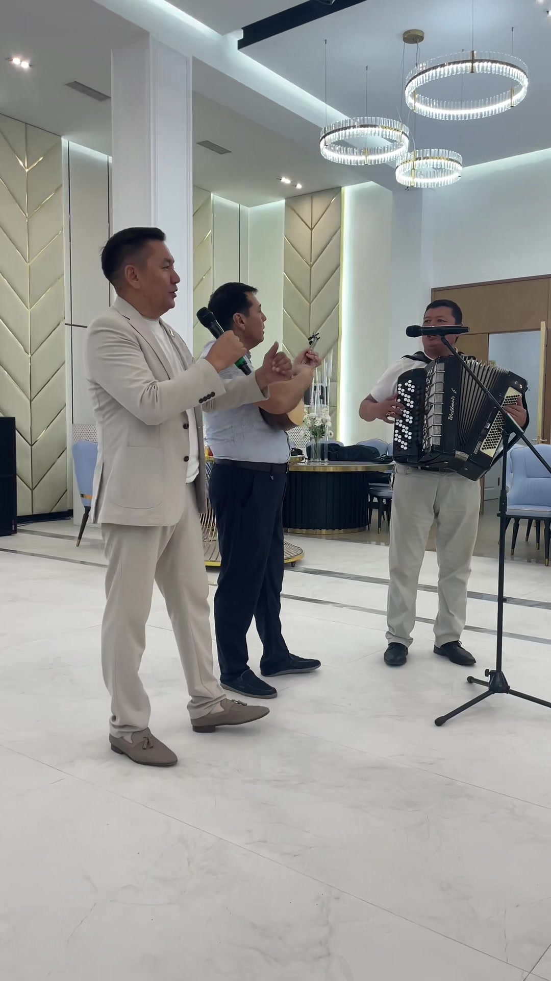 @Динара