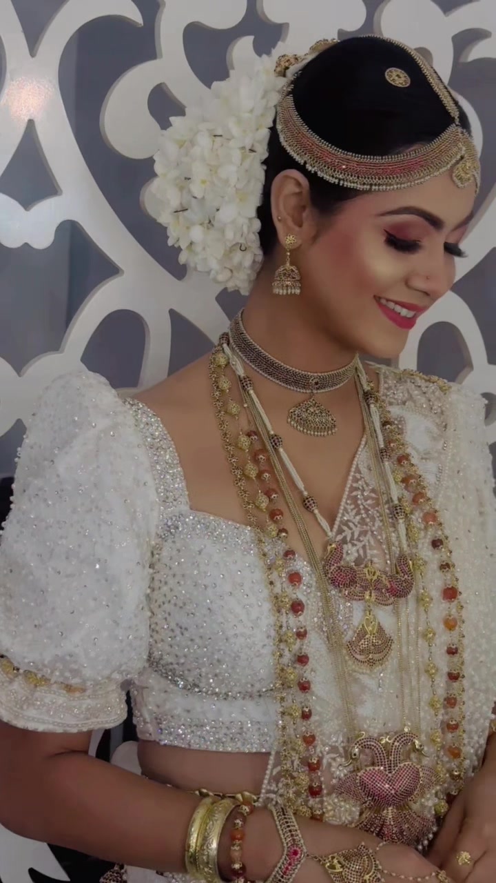 @Yashika Lakshani