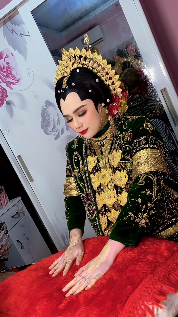 @hermawatimakeuphairdo,MUABone