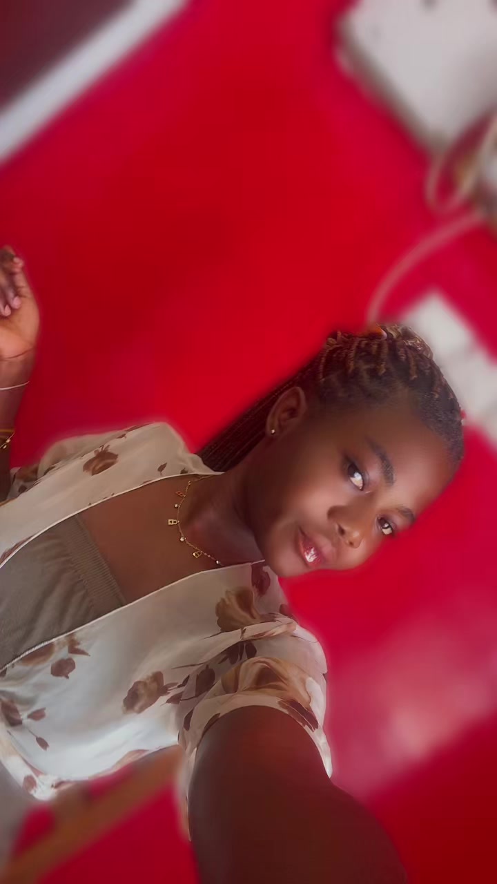 @AWURAA ðABENA @19